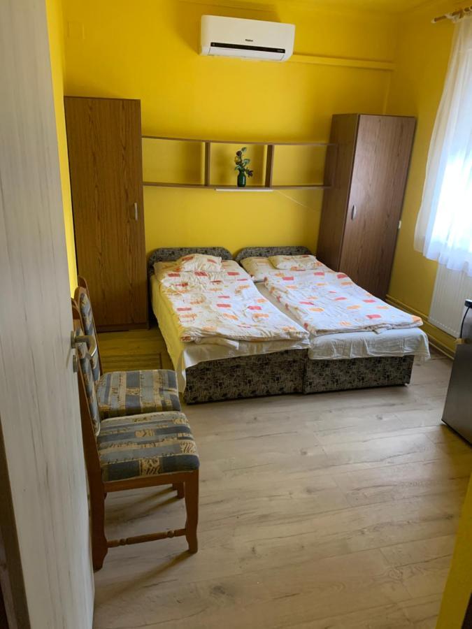 Zsuzsa Apartman Hajdúszoboszló Εξωτερικό φωτογραφία