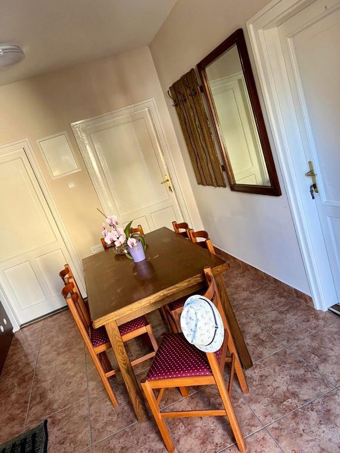 Zsuzsa Apartman Hajdúszoboszló Εξωτερικό φωτογραφία